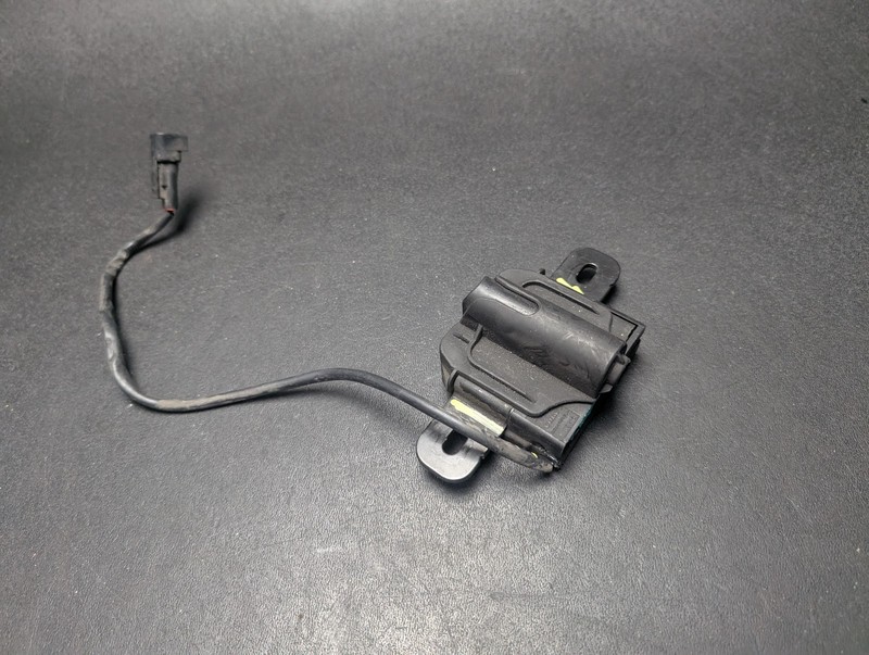 Right Hood Lock Latch 2015 Volvo S60 31218878 2014 2016 2017 2018
