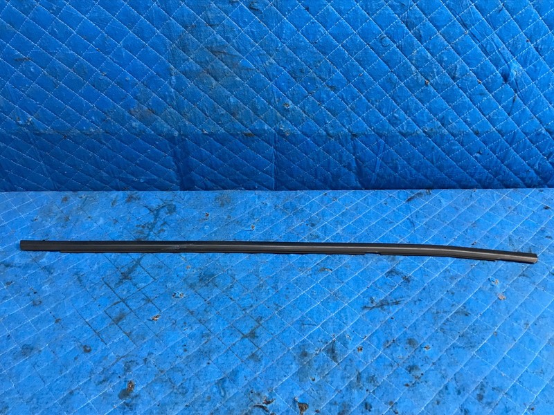 15-21 SUBARU WRX & STI REAR RIGHT DOOR GLASS TRIM DRIP RETAINER OEM