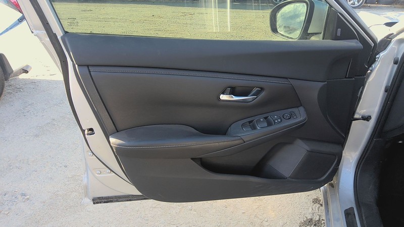 Front Door Trim Panel NISSAN SENTRA Left 22 23 24 21 20