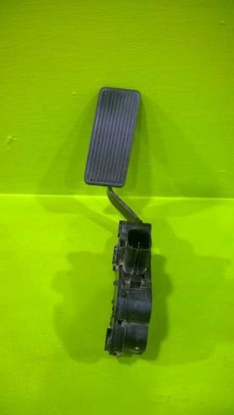 05 06 07 F350 ACCELERATOR PEDAL 6.0L OEM 3380-2