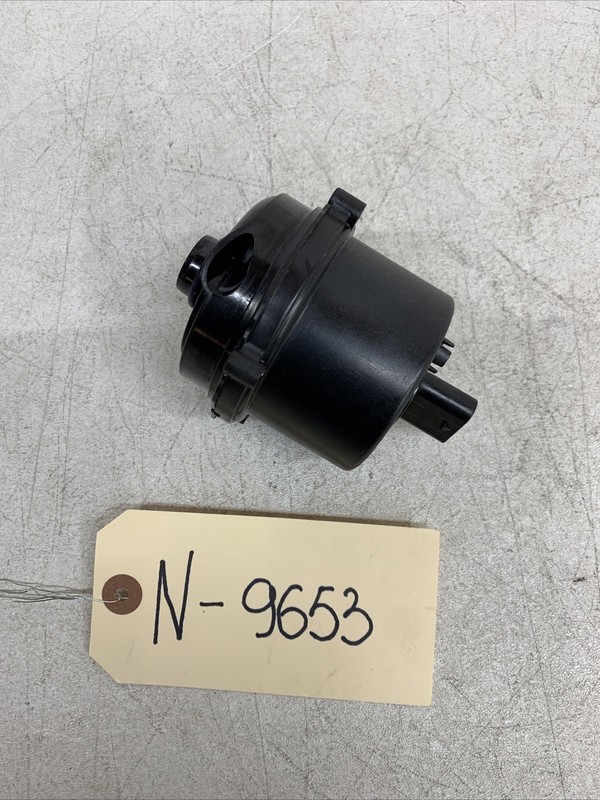 17-22 Tesla Model 3 Radiator Auxiliary Coolant Water Pump 1088245-00-J 9653 B134