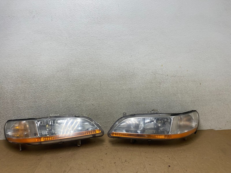 1998 to 2002 Honda Accord Left+Right Set Side Headlights W9030 DW