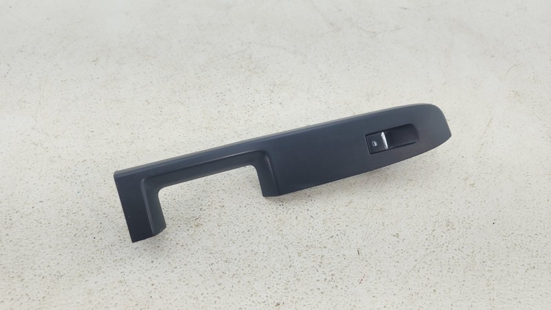 2020-2022 FORD ESCAPE REAR RIGHT SIDE DOOR WINDOW SWITCH BEZEL COVER TRIM OEM
