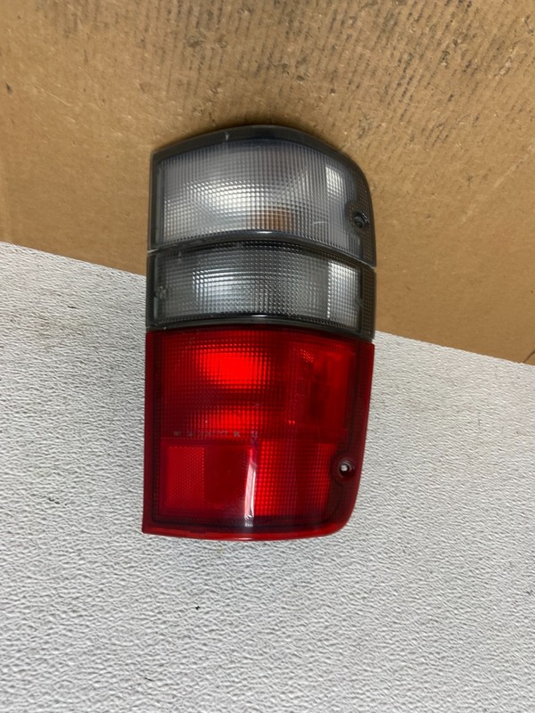 2000 to 2004 Isuzu Trooper Right Passenger RH Side Tail Lights OEM AE0265 DG