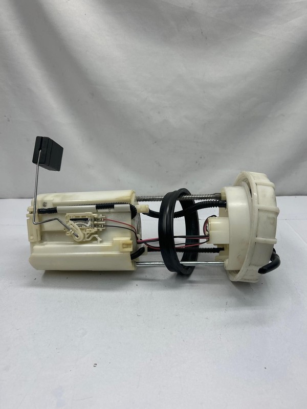 2018 to 2024 Toyota Camry fuel pump assembly 2.5L FWD