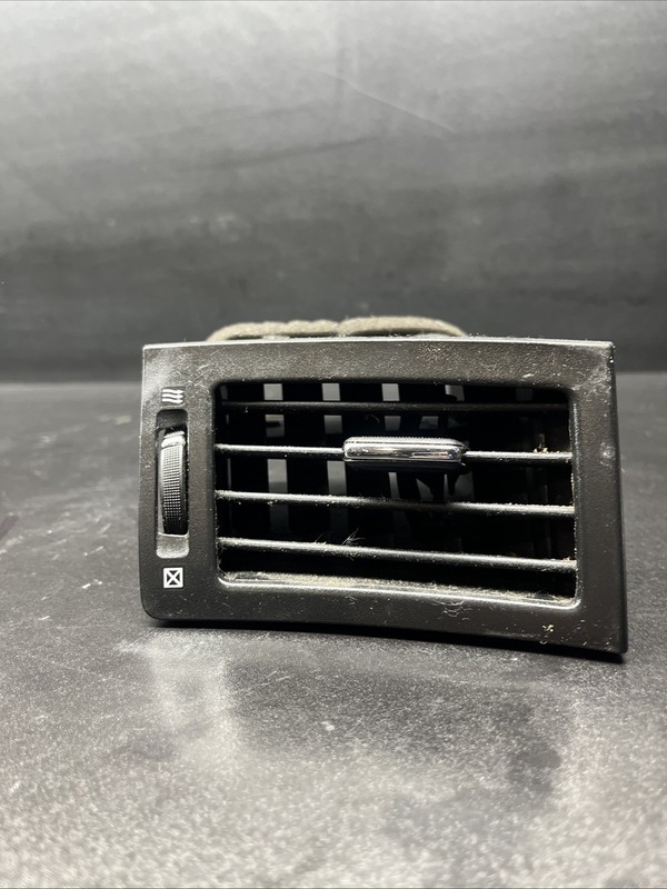 INFINITI M35H M37 M56 Q70 2011-2019 OEM DASH DASHBOARD RIGHT PASSENGER AC VENT
