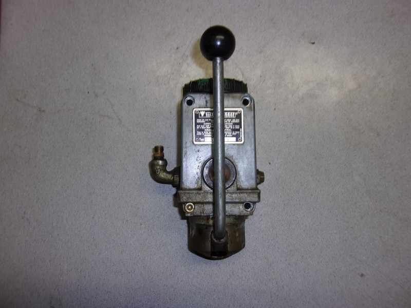 Manual Hydraulic Pump P-28-3/UEV *FREE SHIPPING*