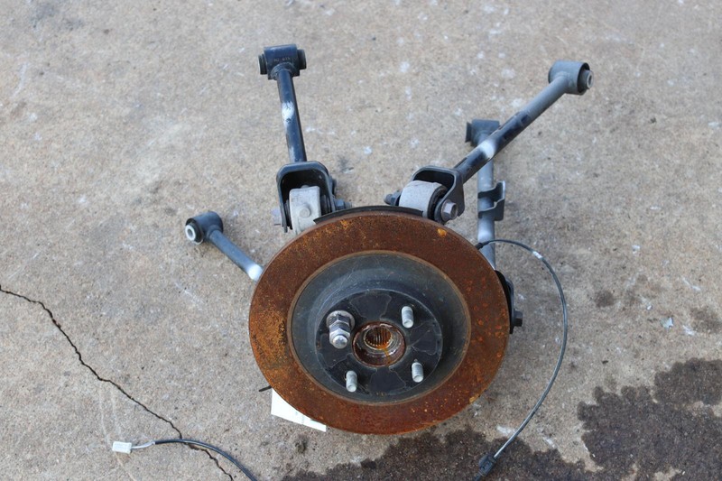 2017-2020 FIAT 124 SPIDER REAR LEFT SIDE SPINDLE KNUCKLE HUB W/ CONTROL ARMS OEM
