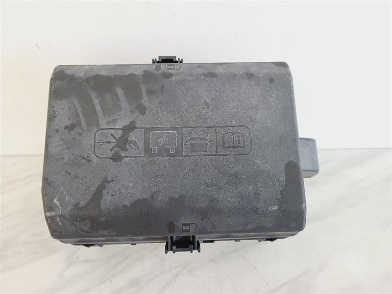 Fuse Box Engine New Style Fits 19 SIERRA 1500 PICKUP 571584