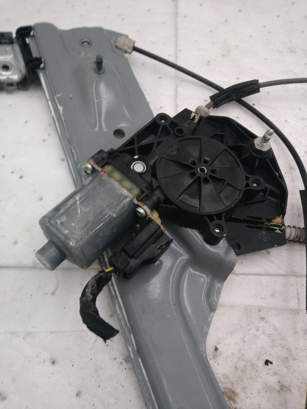2017 Chevrolet Silverado 1500 Pickup Right Window Regulator Black 223931 Used