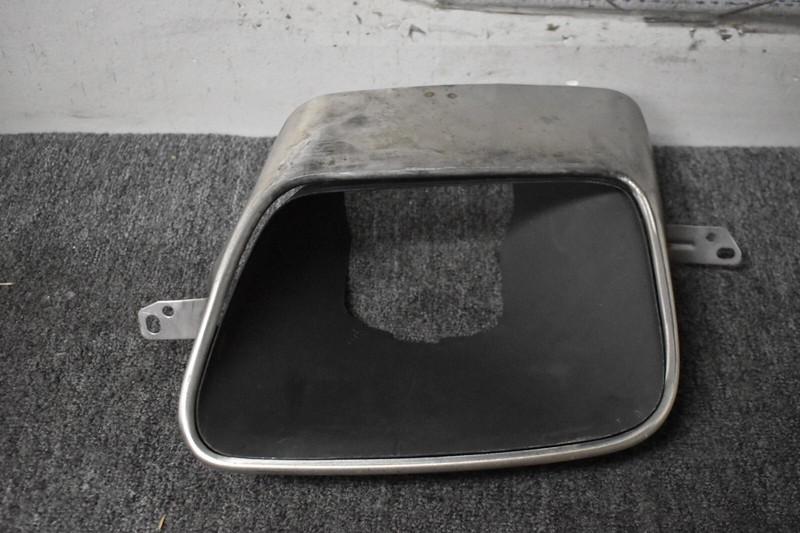 LAND ROVER VELAR L560 HSE REAR LEFT EXHAUST TAIL PIPE 2017-2020 OEM 2011254