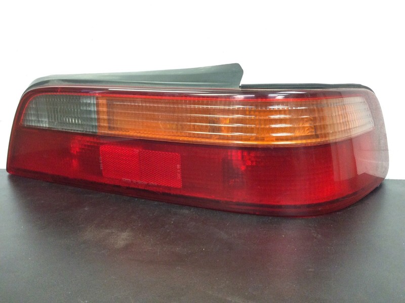92-93 Acura Integra 4D Right Rear Tail Light Signal Turn Brake Lamp Lens OEM