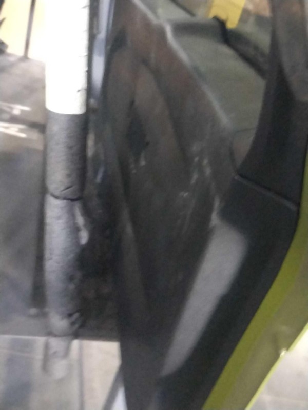 Used Deck Lid fits: 2016 Jeep Renegade wiper spoiler w/o camera privacy tint gla