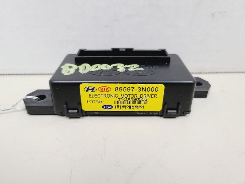 Rear Seat Power Relay Control Module Fits 2016 Hyundai Equus 567977