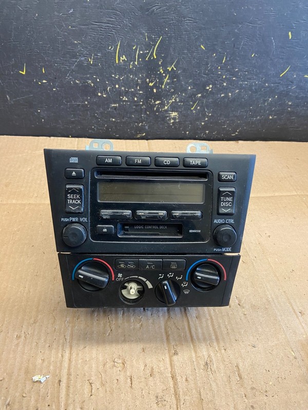 2000-2004 Toyota Avalon Radio Stereo 6 CD Tape Player Climate Control AA7963DG