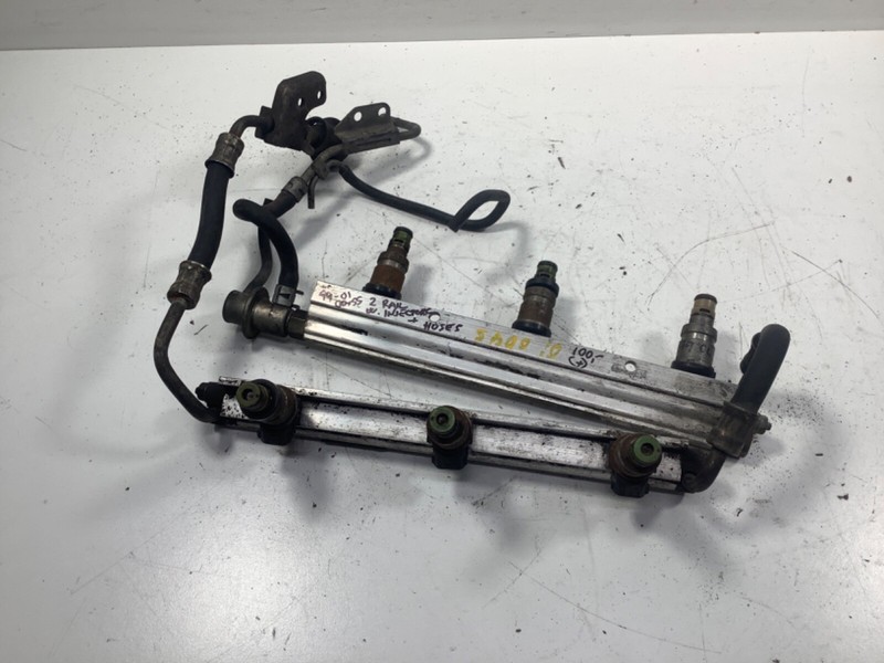 99-01 Honda Odyssey Set of Fuel Injector Rails & Hoses OEM