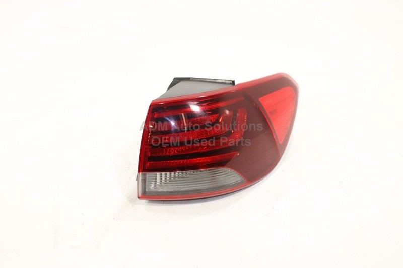 2016-2020 KIA SORENTO Rear Right Passenger Side Quarter Taillight Tail Lamp OEM