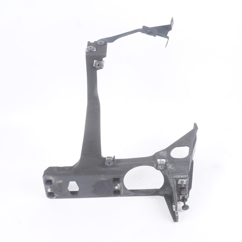 2006 - 2010 BMW 650I - Front Right Panel / Frame Mount Bracket 7008848