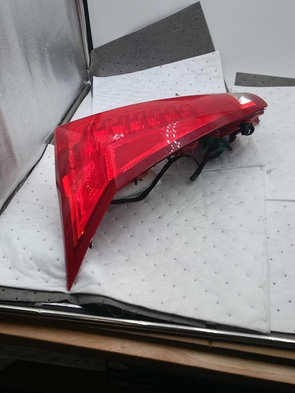 2011 Cadillac SRX Left Tail Light Assembly Black OEM 60475 85K Miles