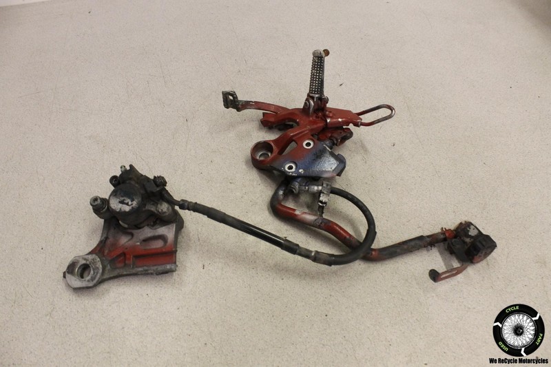 2015 Yamaha FZ09 REAR BRAKE CALIPER MASTER CYLINDER RESERVOIR ASSEMBLY
