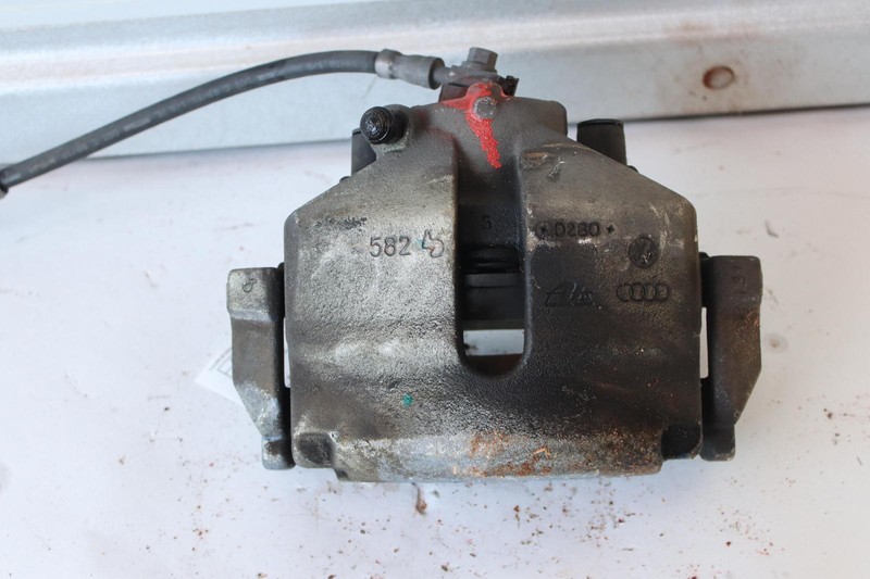 2005-2018 VOLKSWAGEN JETTA SW FRONT PASSENGER BRAKE CALIPER 11.33" ROTOR OEM