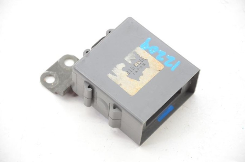 1994-1996 Nissan 300ZX Z32 Vert Wiper Relay Module