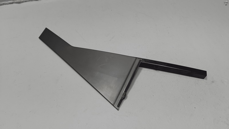 2021-2025 NISSAN ROGUE REAR PASSENGER SIDE DOOR WINDOW APPLIQUE MOLDING OEM