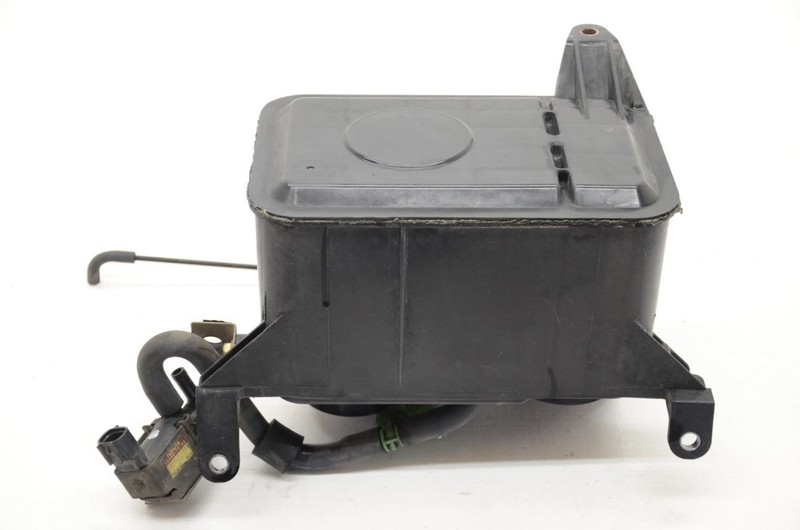 96-02 Toyota 4Runner SR5 3.4L Fuel Vapor Evaporation Canister 9091012130