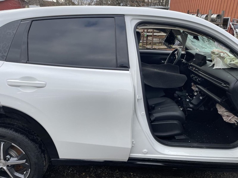 23-24 HONDA HR-V RIGHT ROCKER W/POST WHITE PC:NH883P 2.0L AT AWD 11K EX-L 62201