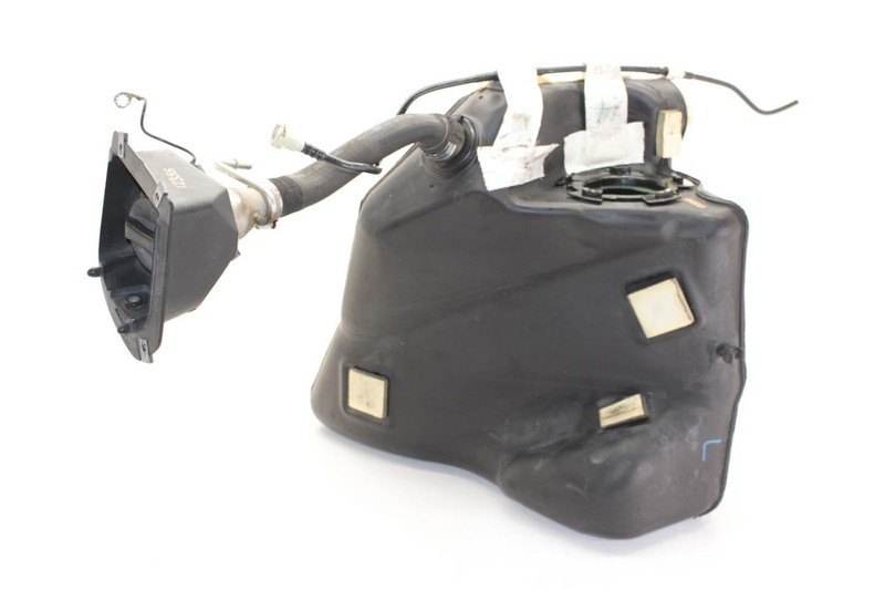 05-13 CORVETTE Driver Left Side Fuel Tank Assembly 10310015