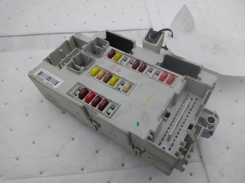 Used Body Control Module fits: 2014 Dodge Dart Body Control BCM ID 56046924AE Gr