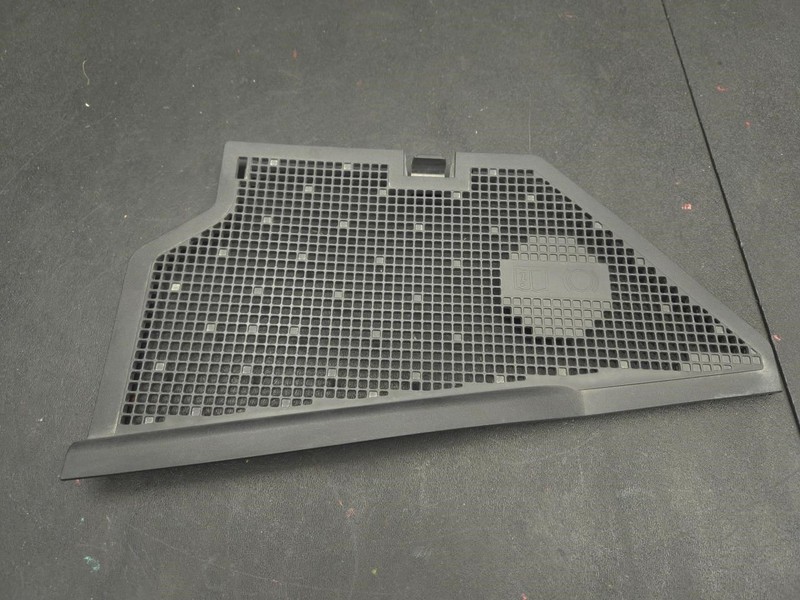 Left Cowl Vent Panel Grille Cover 2018 Range Rover Velar J8A2-02223-AC 2019-2022