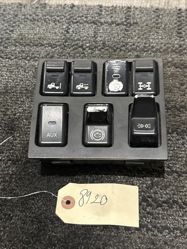 Volvo VNL Switch Panel 3175591