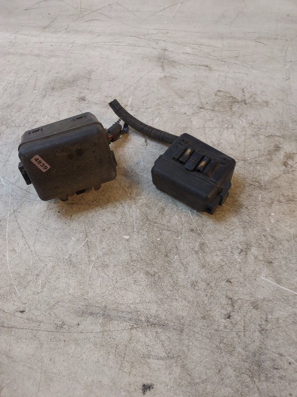 2008Toyota Highlander hybrid Fusebox Fuse Boxes relay oem