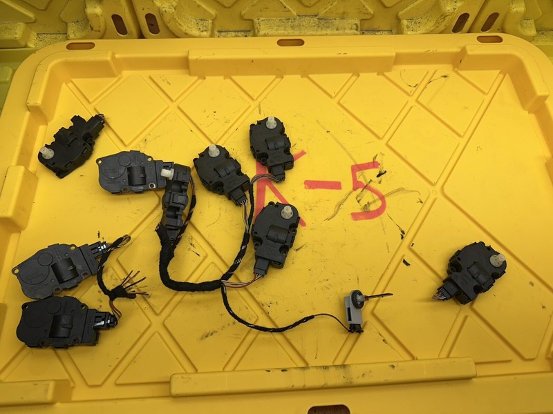 2011-2018 PORSCHE CAYENNE S 958 FRONT A/C VENT BLEND ACTUATOR MOTOR SET OEM