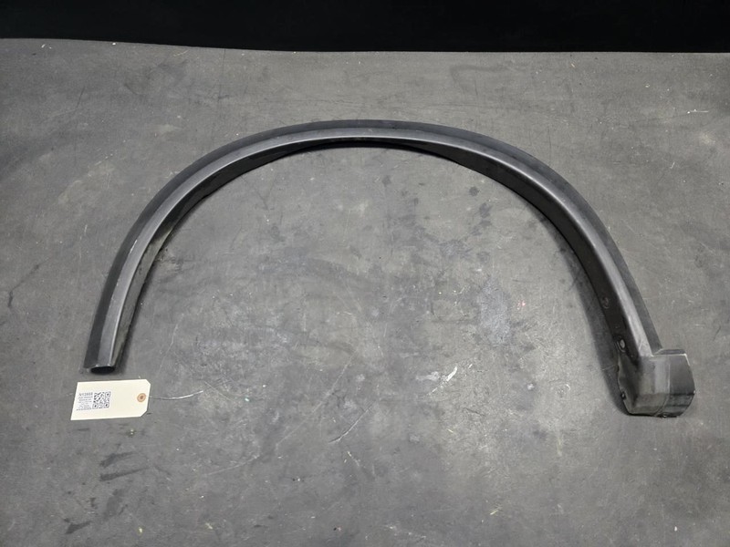 Front Left Wheel Arch Flare Molding 2022 Nissan Rogue 63861-6RR1A 2021 - 2025