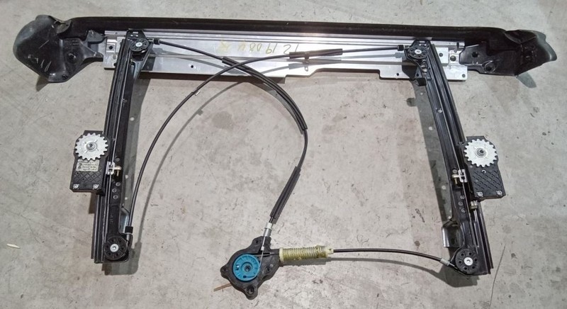 2009-2011 Mini Cooper RH Door Panel Regulator Motor Speaker Armrest et al