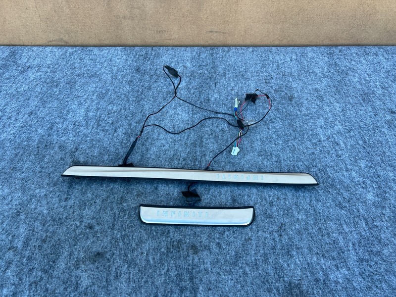 INFINITI QX50 2019-2024 OEM FRONT REAR RIGHT RH ILLUMINATED DOOR SILLS (SET)