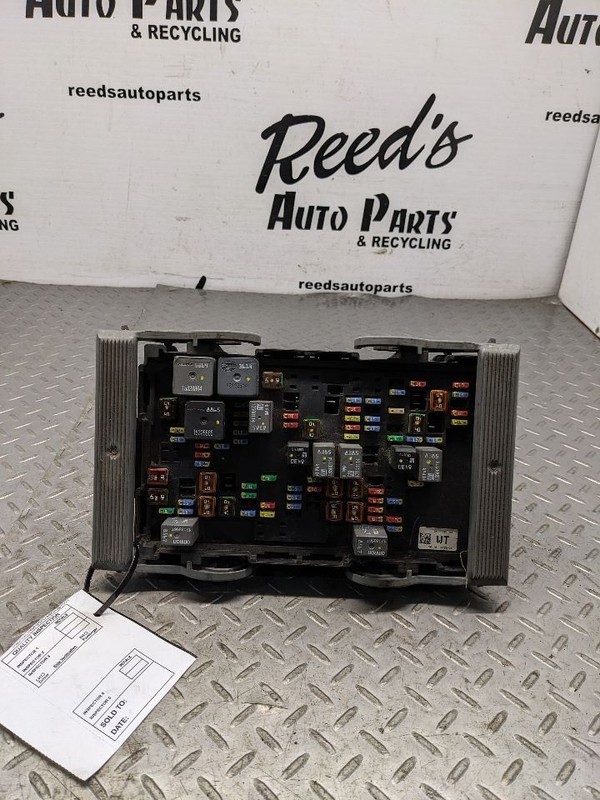 Fuse Box Engine Fits 07-09 SUBURBAN 1500 1181162