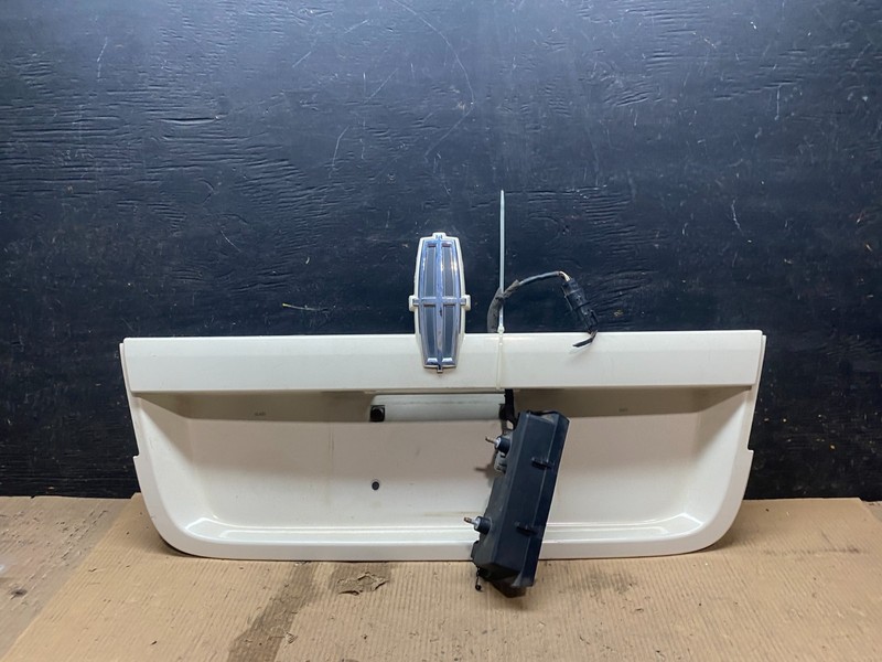 2007 to 2014 Lincoln Navigator Trunk Liftgate License Plate OEM X3437 DG