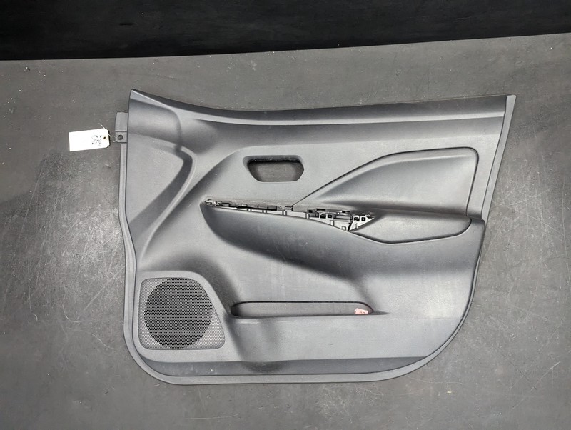 Front Right Door Trim Panel 2020 Nissan Versa S 80900-5EF0A 2021 2022 2023