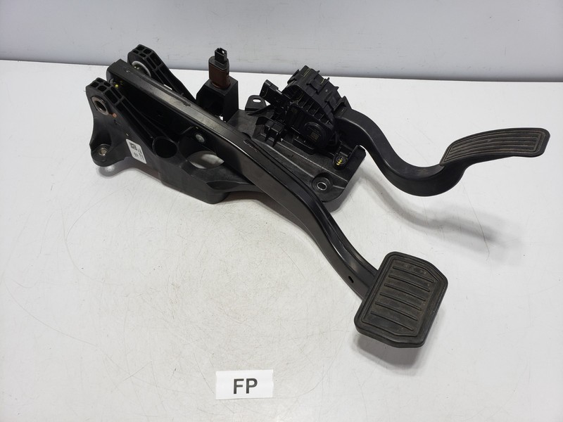 ✅ 2020-2023 OEM Tesla Model Y Front Gas Accelerator Brake Foot Pedal Assy