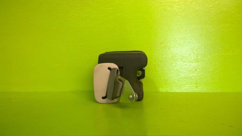 01 02 03 04 05 PONTIAC AZTEK 3.4L AT REAR CENTER SEAT BELT RETRACTOR 2062-13