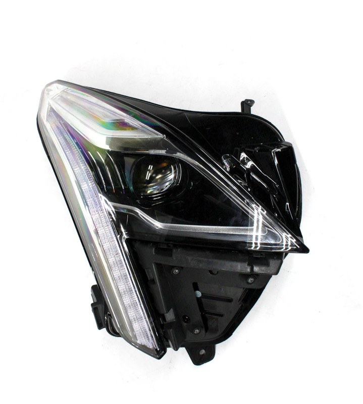 OEM Right Passenger Side LED Headlamp For Cadillac XT5 84849606 Lens Crack