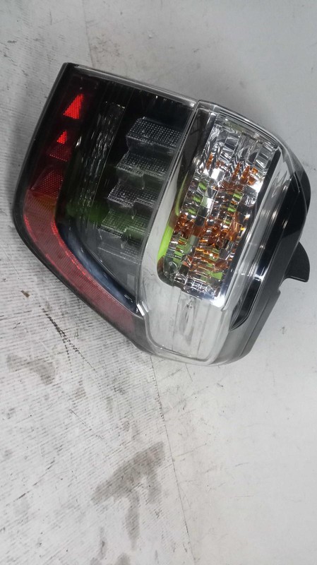 2014 Toyota 4Runner Right Tail Light Assembly Grey 79776 Used 122K Mi