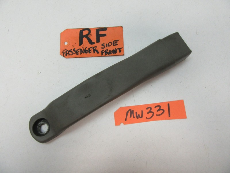 97-05 MALIBU PASSENGER R RH RF RIGHT FRONT SEATBELT SEAT BELT BUCKLE LATCH CAR
