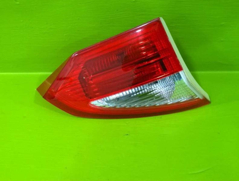 14 FIESTA 1.6 AT DRIVER LEFT TAILLIGHT LAMP DECK LID OEM 1040-61