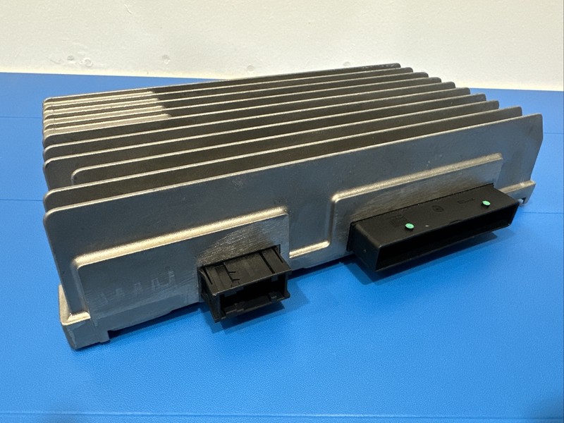 8T0035223S I 2008 - 2012 AUDI A4 A5 S4 S5 BANG & OLUFSEN AMPLIFIER OEM SDN