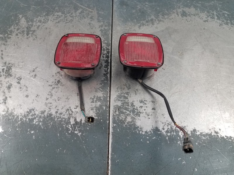 2006 Jeep Wrangler TJ Rubicon 4x4 Tail Light Set #4801 M1