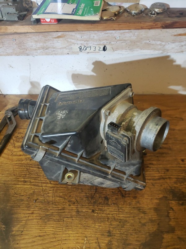 1990 NISSAN PATHFINDER PICKUP 6 CYLINDER 3.0L AIR FLOW METER FILTER HOUSING